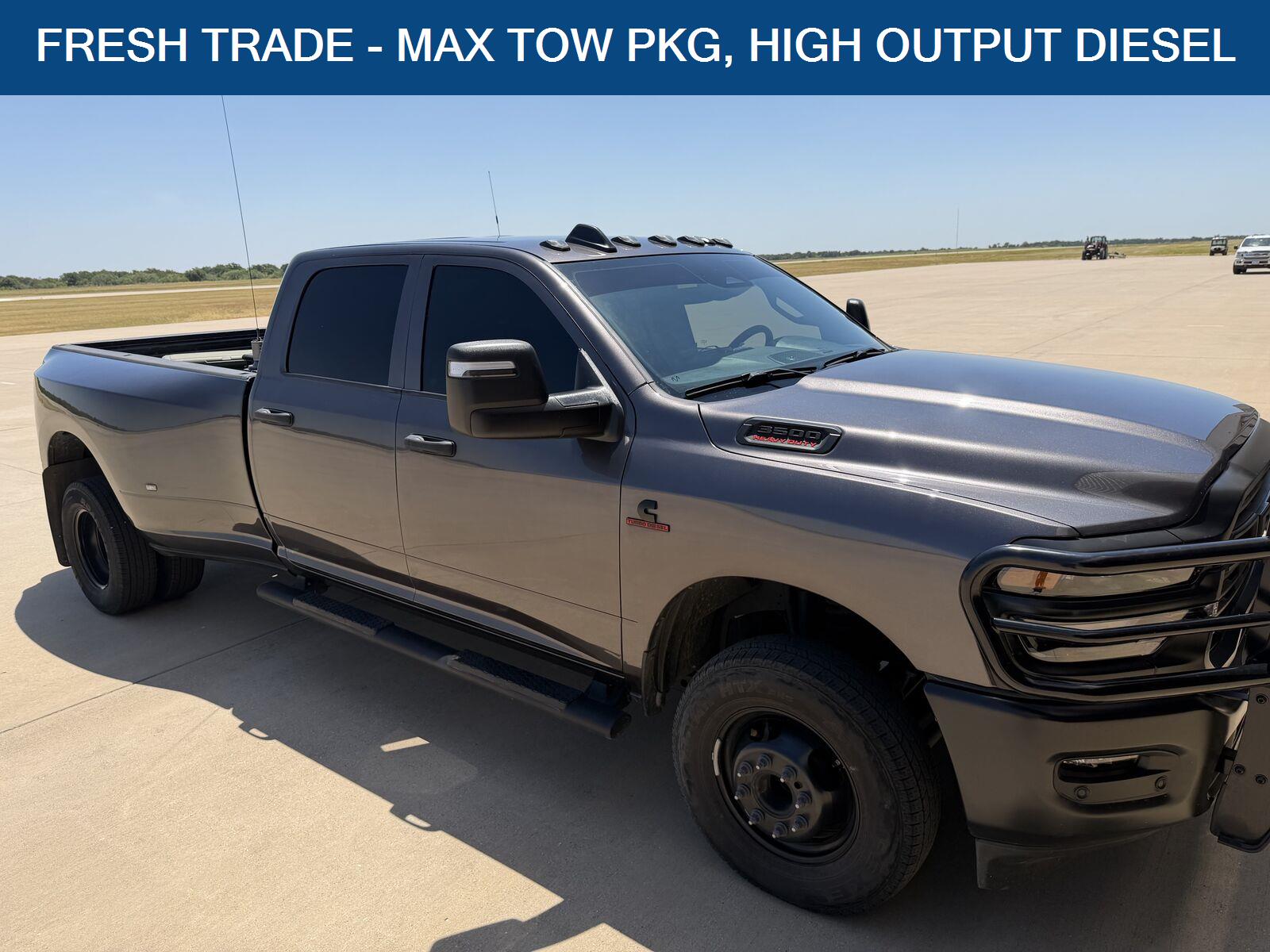2025 RAM 3500 Tradesman Crew Cab LB DRW 4WD