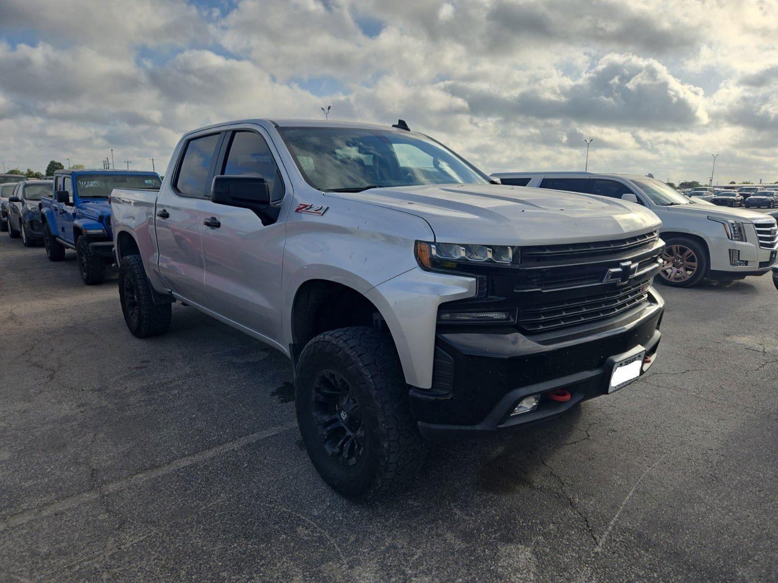Silver Ice Metallic 2019 Chevrolet Silverado 1500 Pickup Truck Four-Wheel Drive 8-Speed Automatic