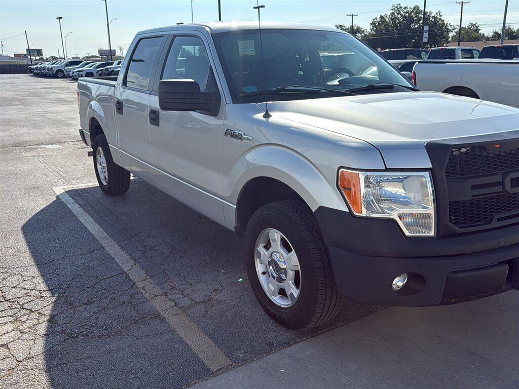 Ingot Silver Metallic 2013 Ford F-150 Pickup Truck 4X2 6-Speed Automatic