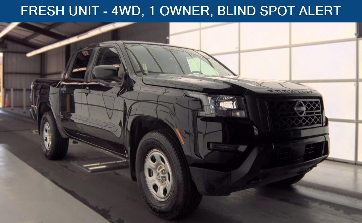 Super Black 2022 Nissan Frontier Pickup Truck Four-Wheel Drive 9-Speed Automatic