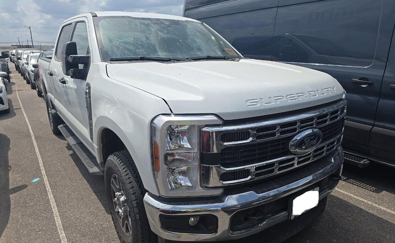 2025 Ford F-250 Super Duty XLT Crew Cab 4WD
