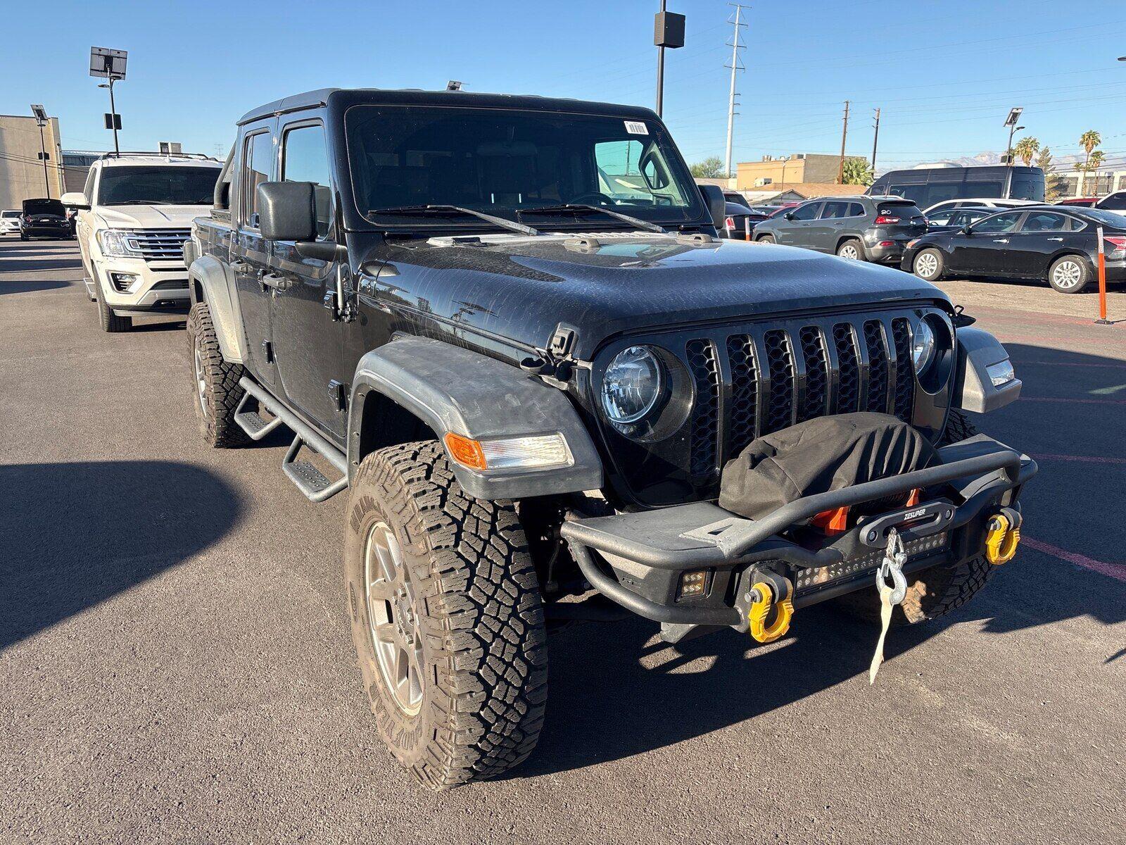 2020 Jeep Gladiator Sport S Crew Cab 4WD