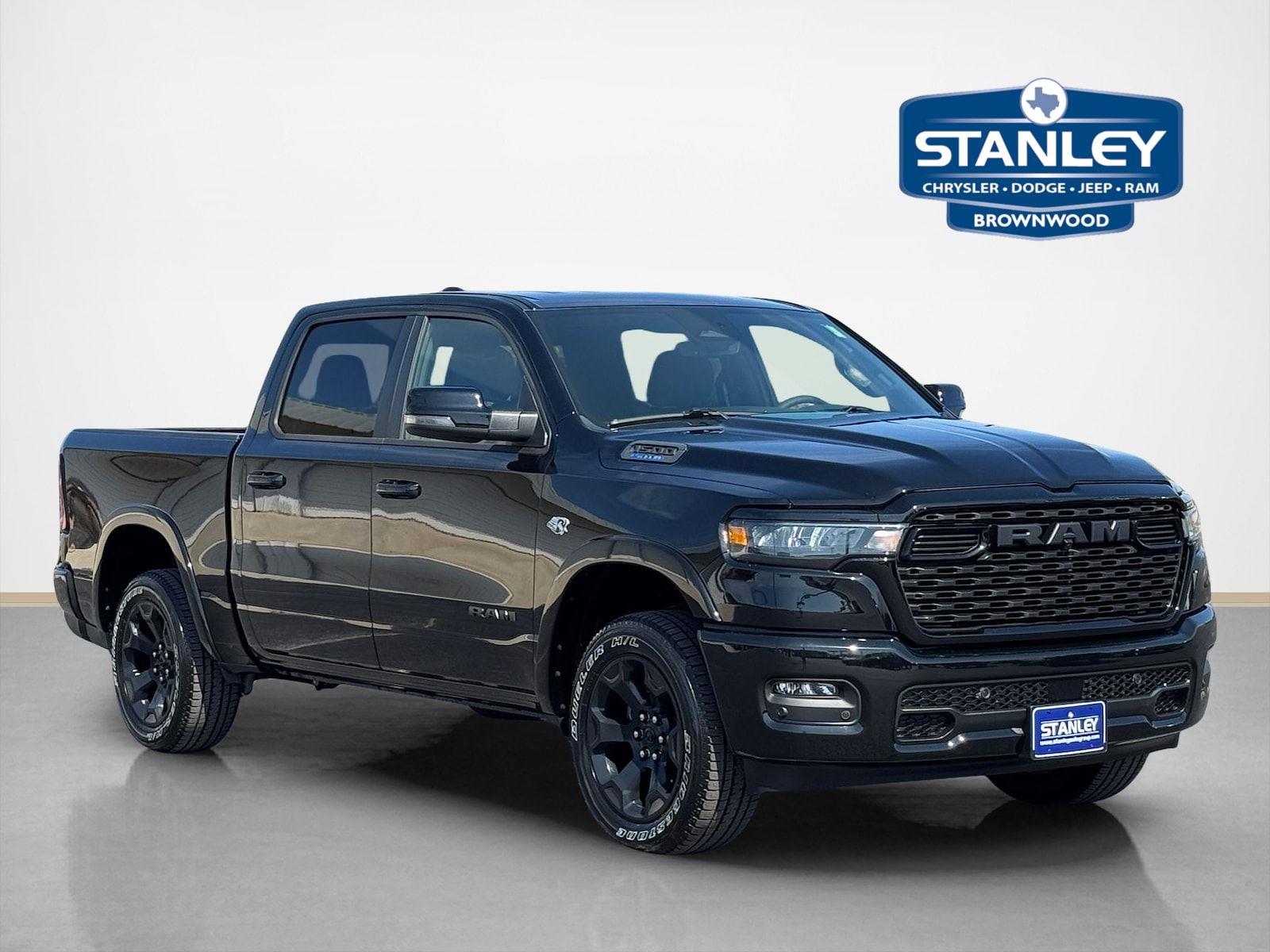 Diamond Black Crystal Pearlcoat 2026 RAM 1500 Lone Star Crew Cab 4WD Pickup Truck Four-Wheel Drive 8-Speed Automatic