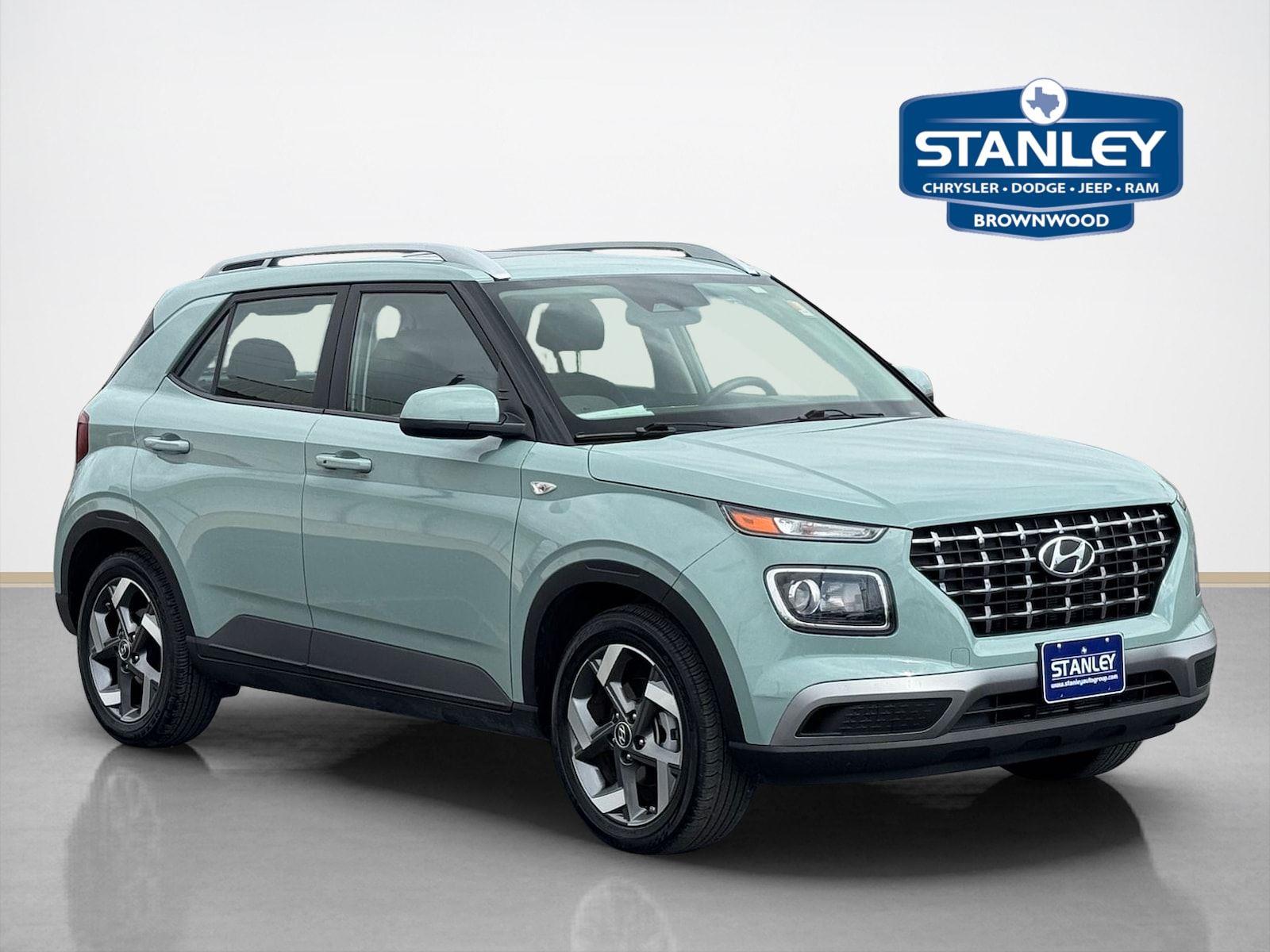 Ecotronic Gray 2025 Hyundai Venue SEL FWD SUV / Crossover Front-Wheel Drive Continuously Variable Transmission