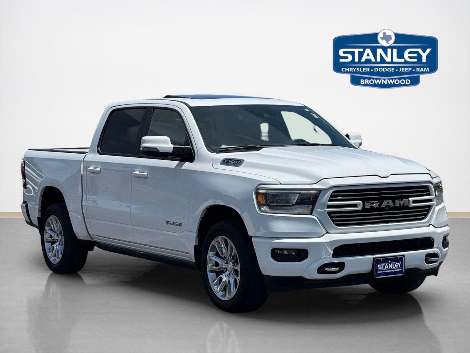 2023 RAM 1500 Blanco (Bright White Clearcoat) Camioneta Todo terreno 8 velocidades Automática