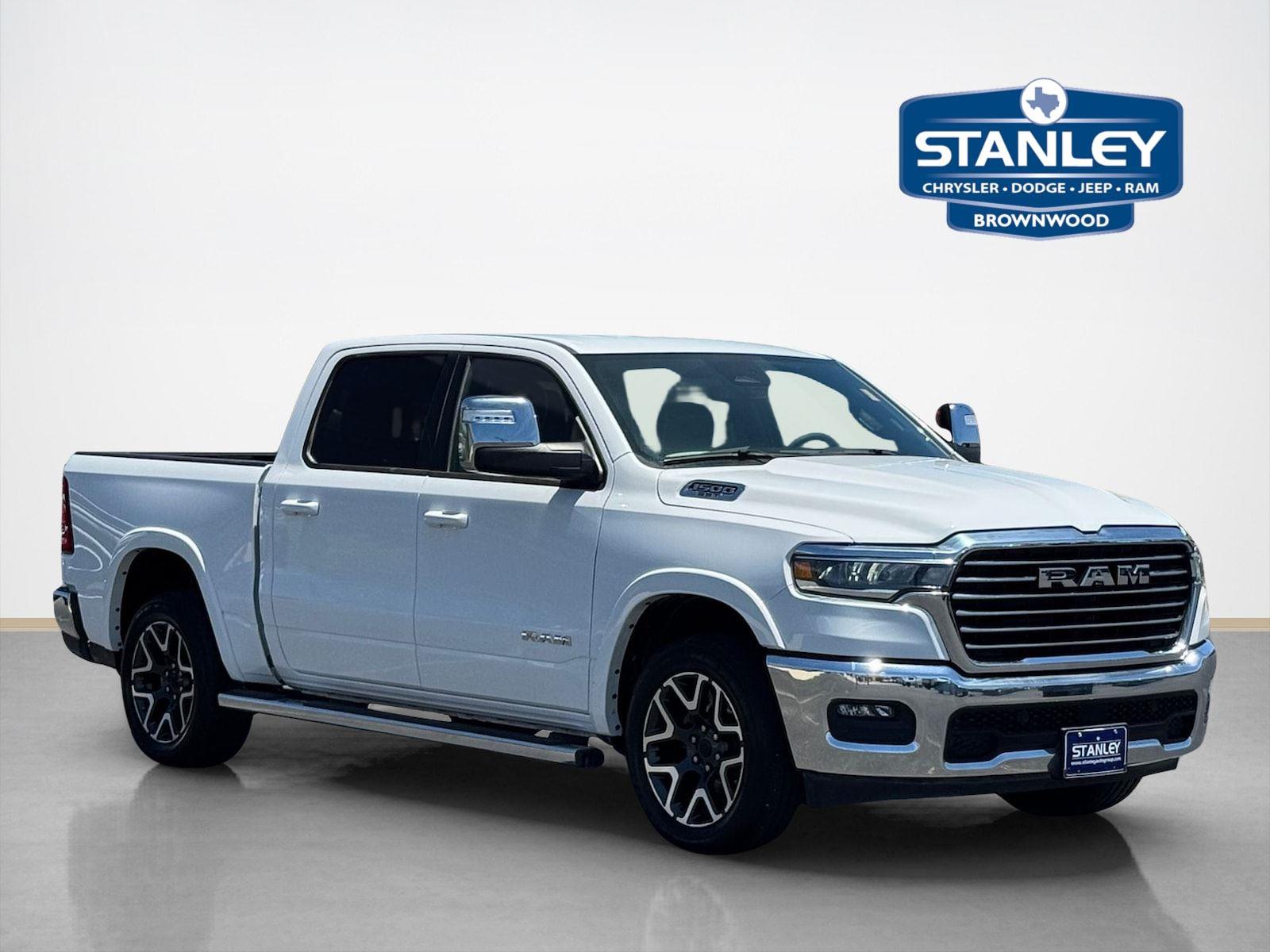 2025 RAM 1500 Laramie Crew Cab 4WD