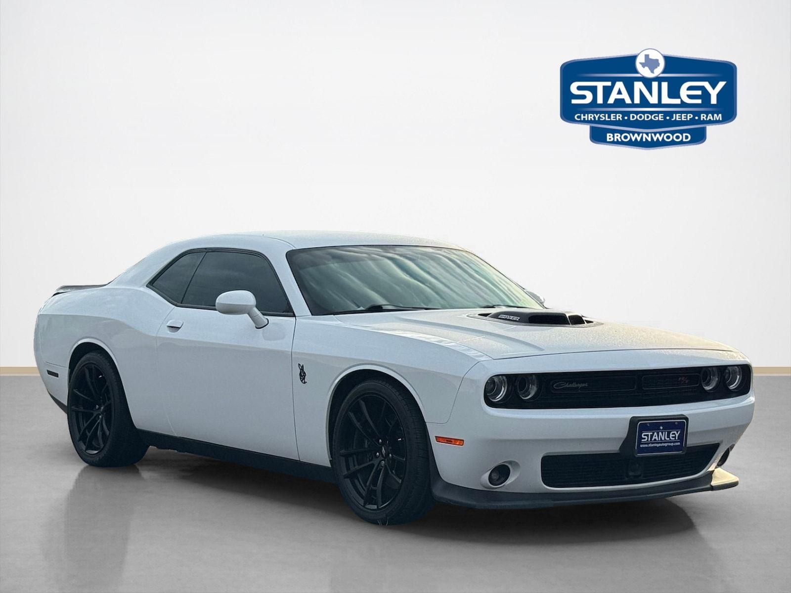 White Knuckle Clearcoat 2021 Dodge Challenger R/T RWD Coupe Rear-Wheel Drive 8-Speed Automatic