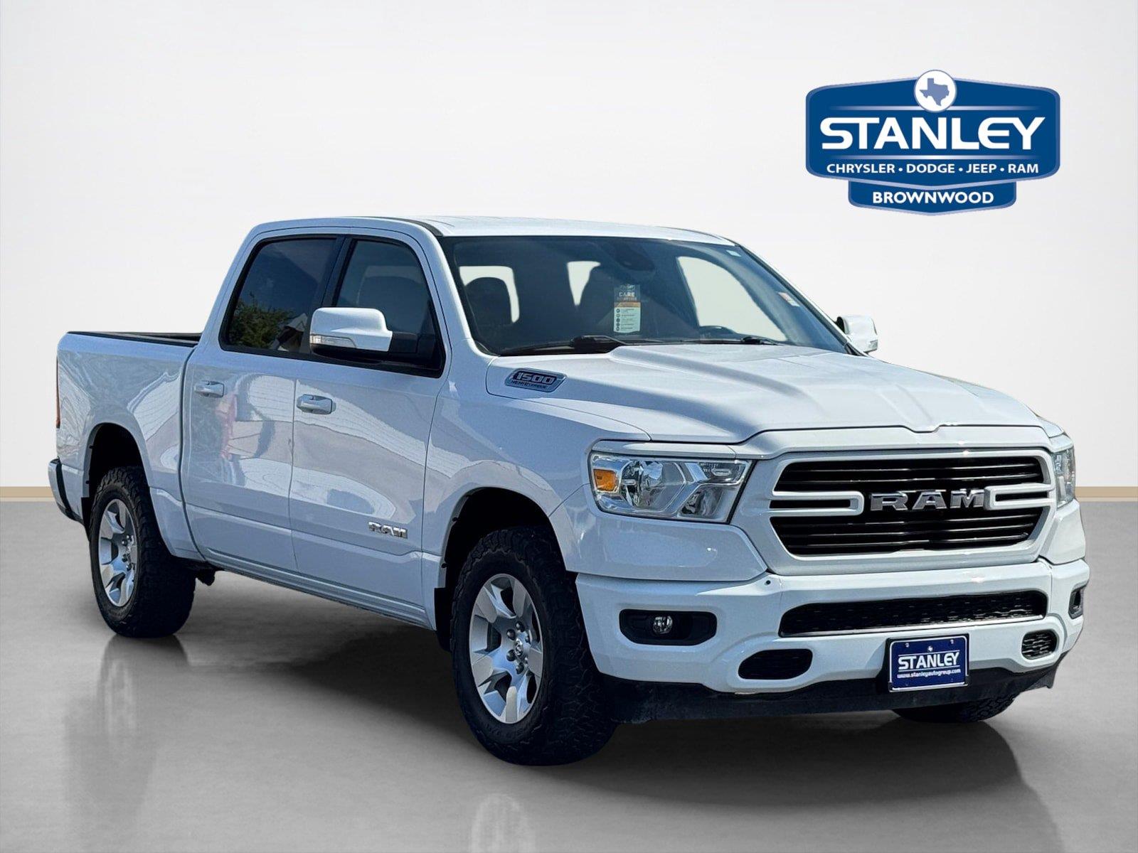 Bright White Clearcoat 2021 RAM 1500 Pickup Truck 4X2 8-Speed Automatic