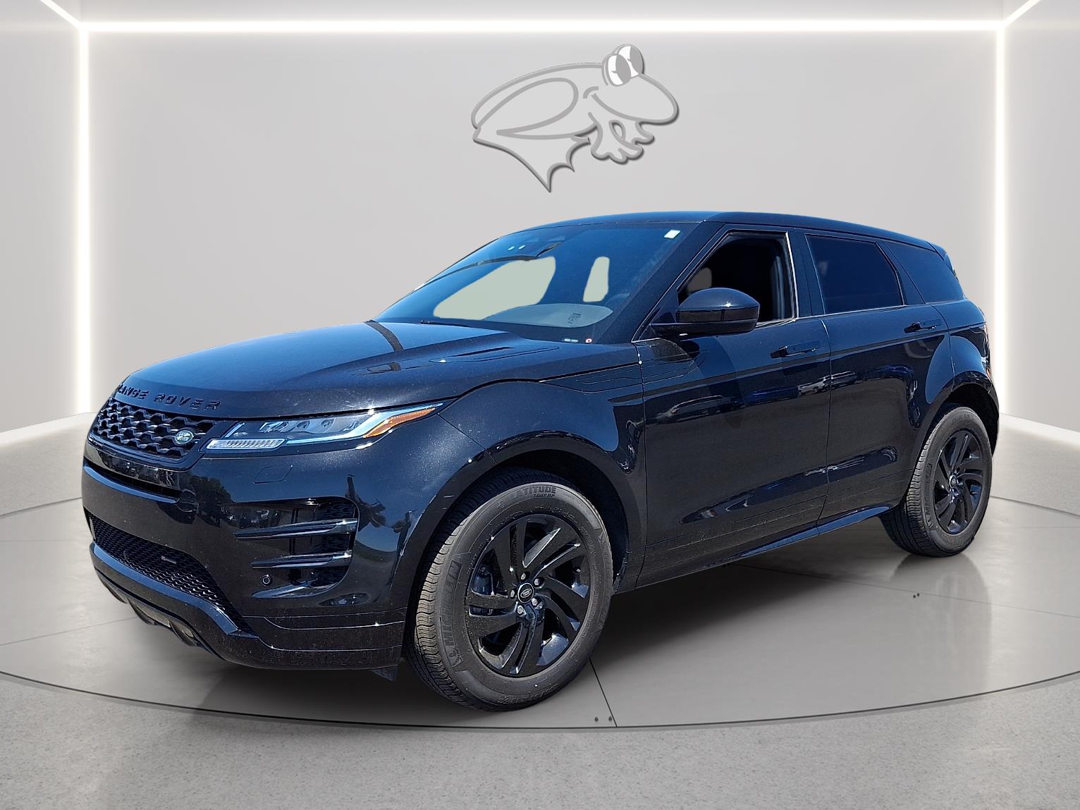 View vehicle photo 3