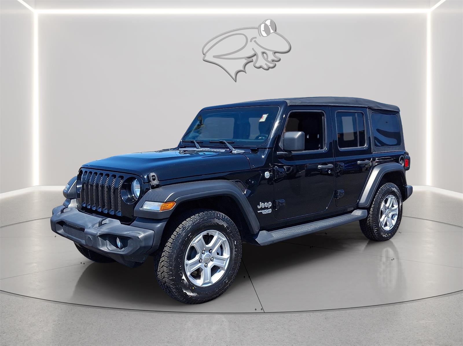 View vehicle photo 3