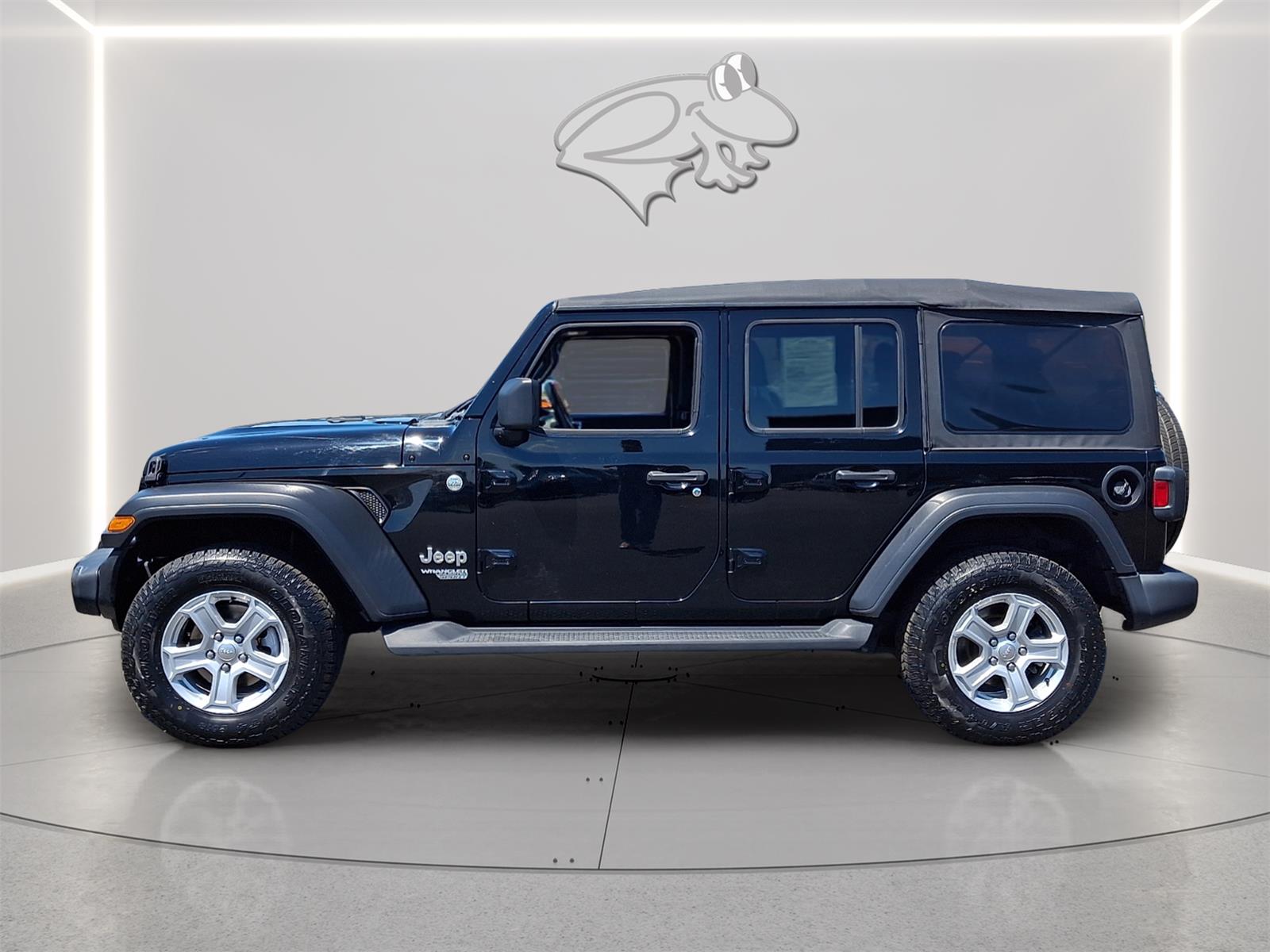 View vehicle photo 6