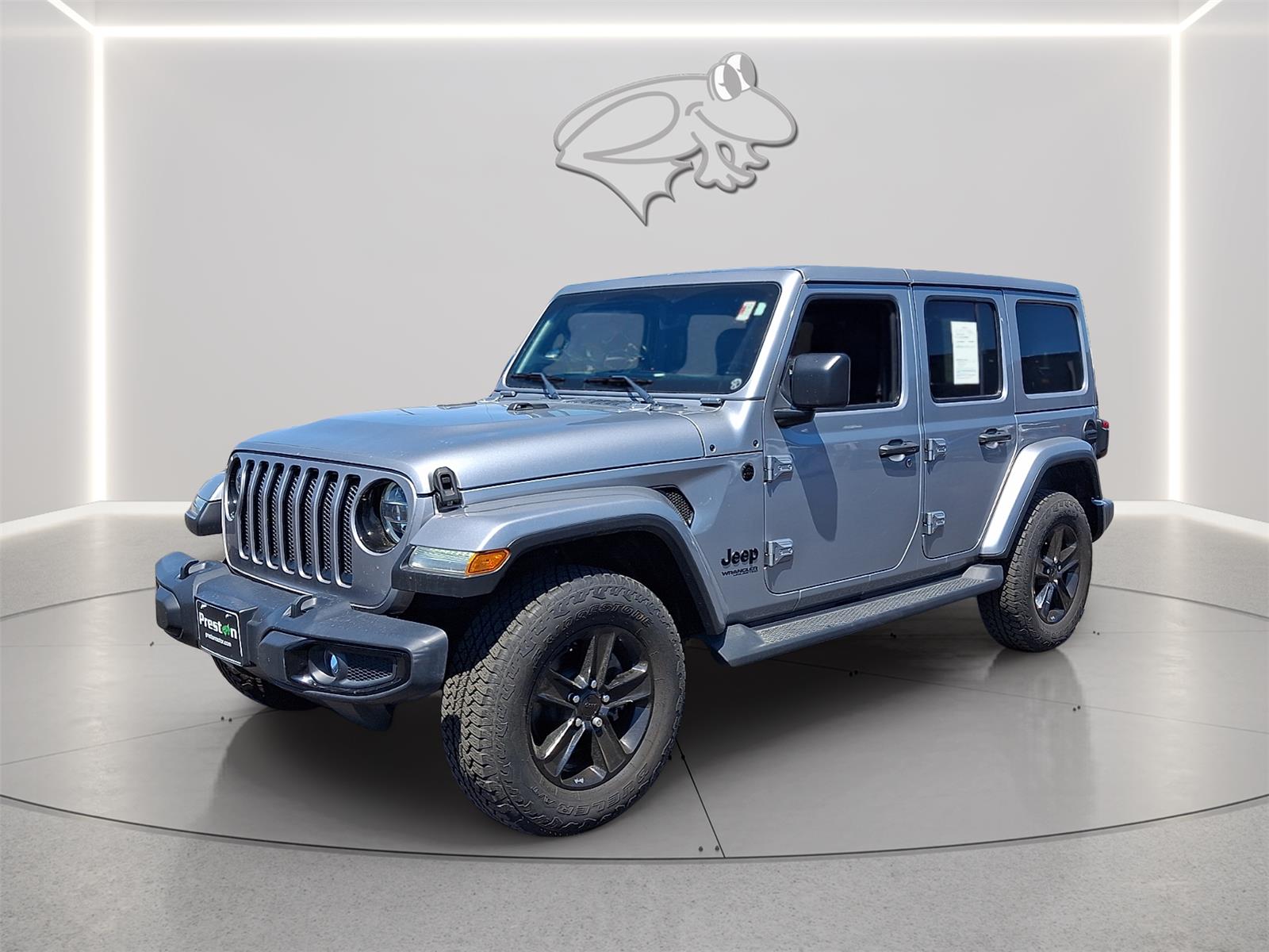 View vehicle photo 3