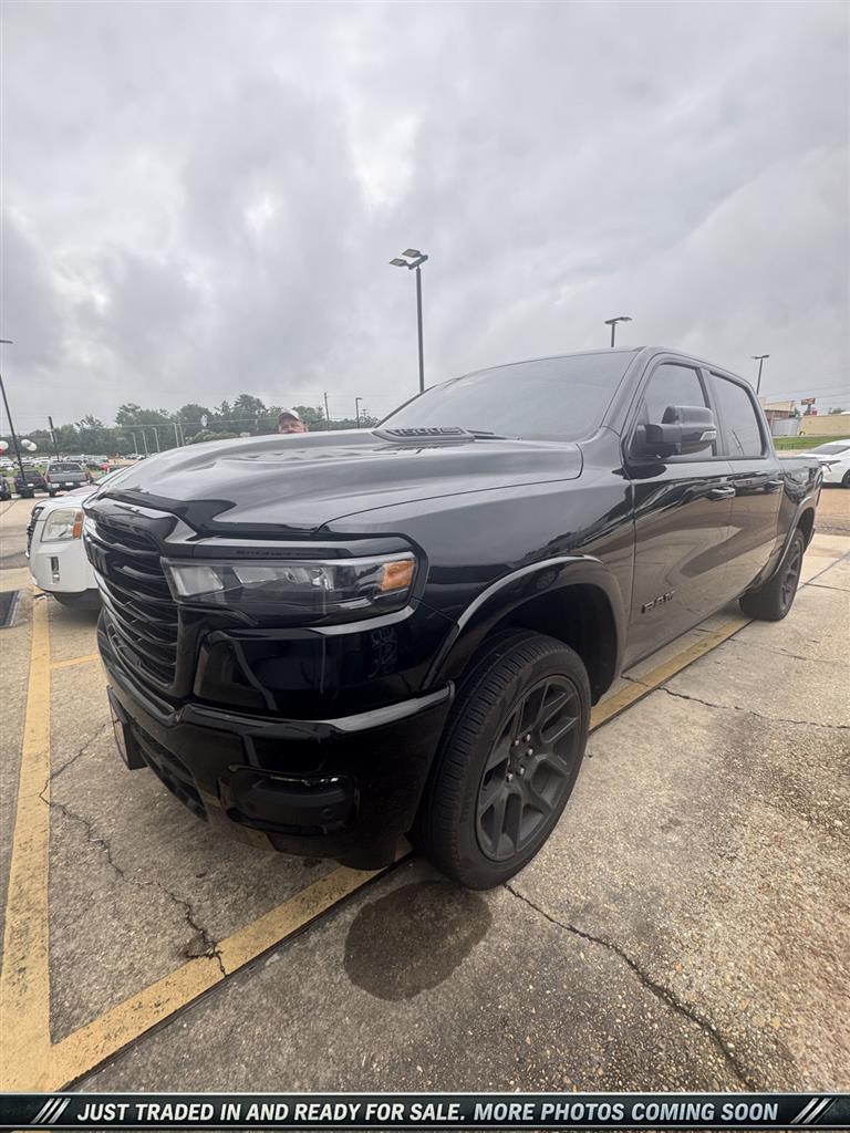 2025 RAM 1500 Laramie Crew Cab 4WD