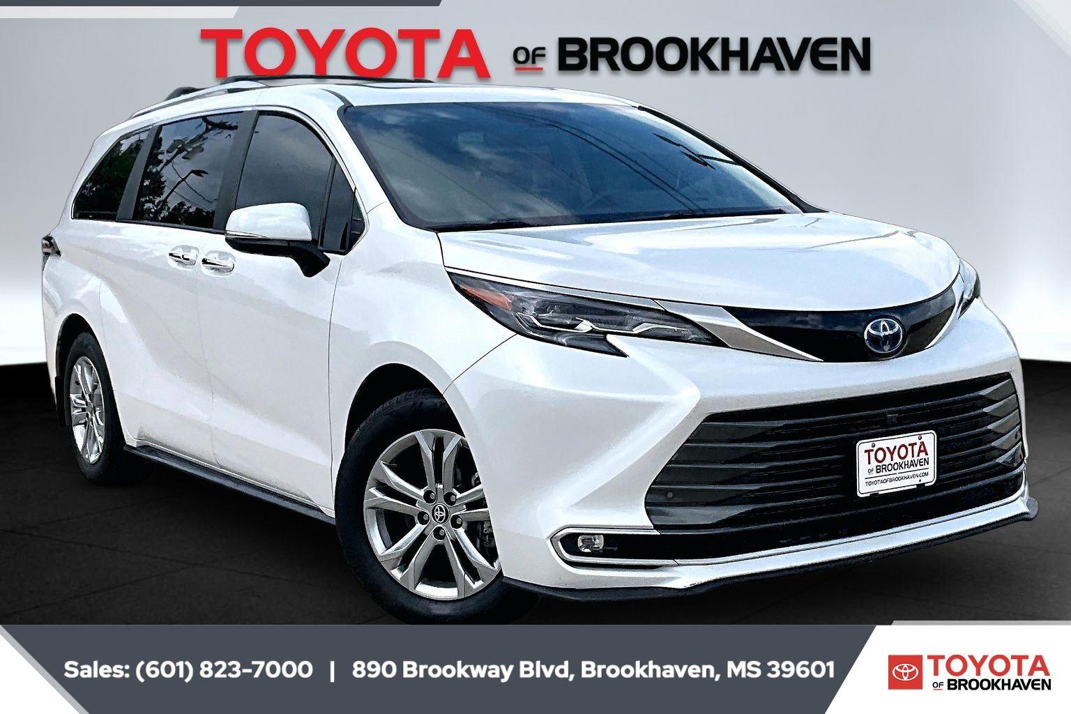 Windchill Pearl 2024 Toyota Sienna Platinum 7-Passenger AWD Minivan All-Wheel Drive Continuously Variable Transmission