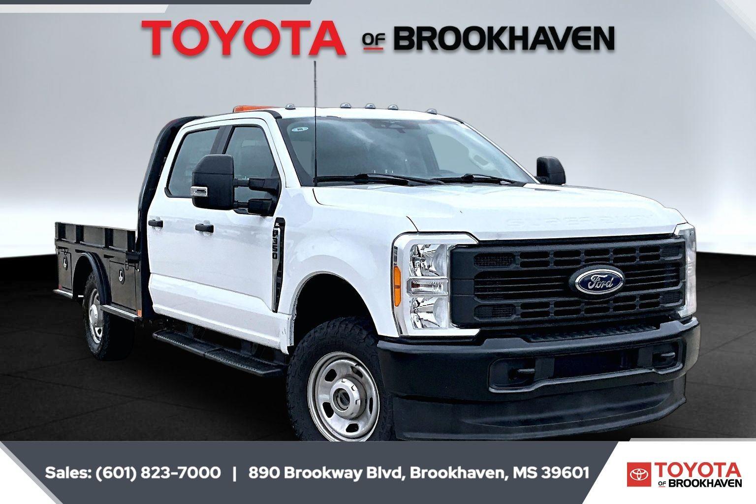2023 Ford F-350 Super Duty Chassis XL Crew Cab 4WD