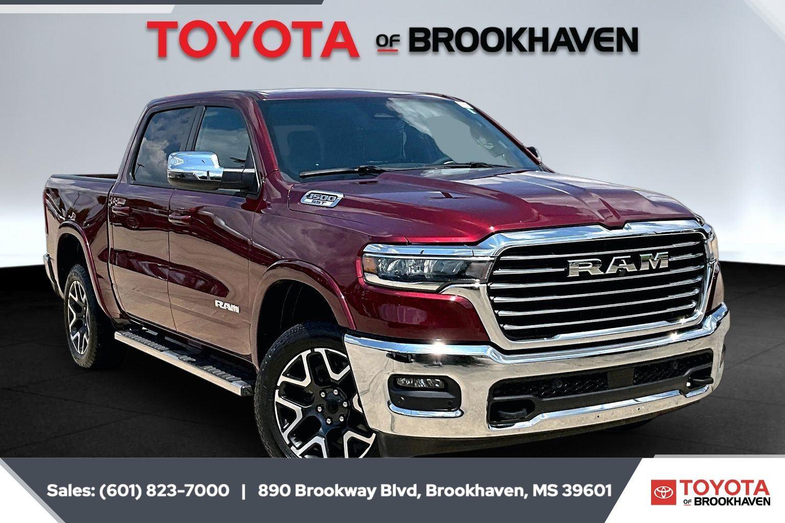 2025 RAM 1500 Laramie Crew Cab 4WD