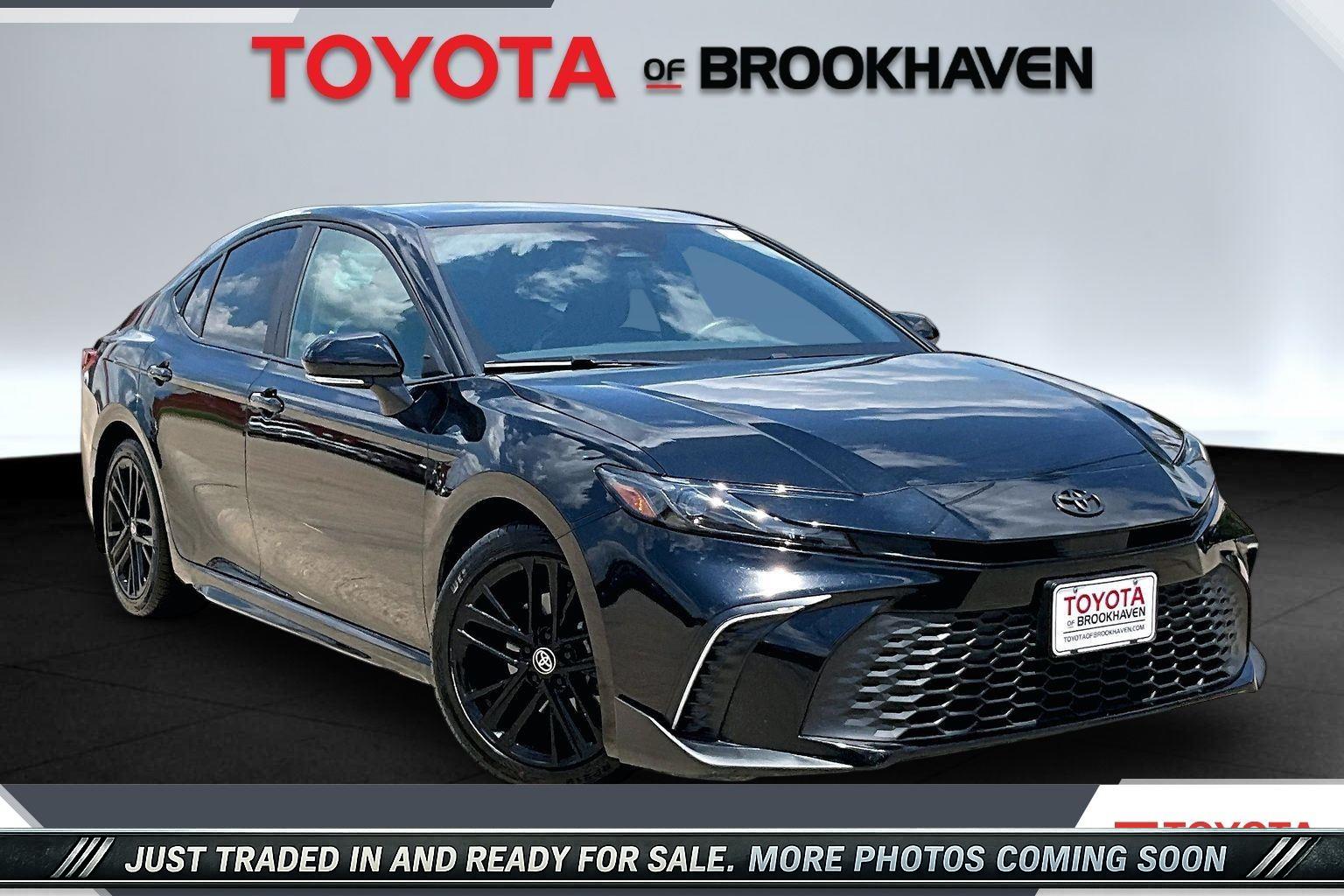  2025 Toyota Camry SE FWD   