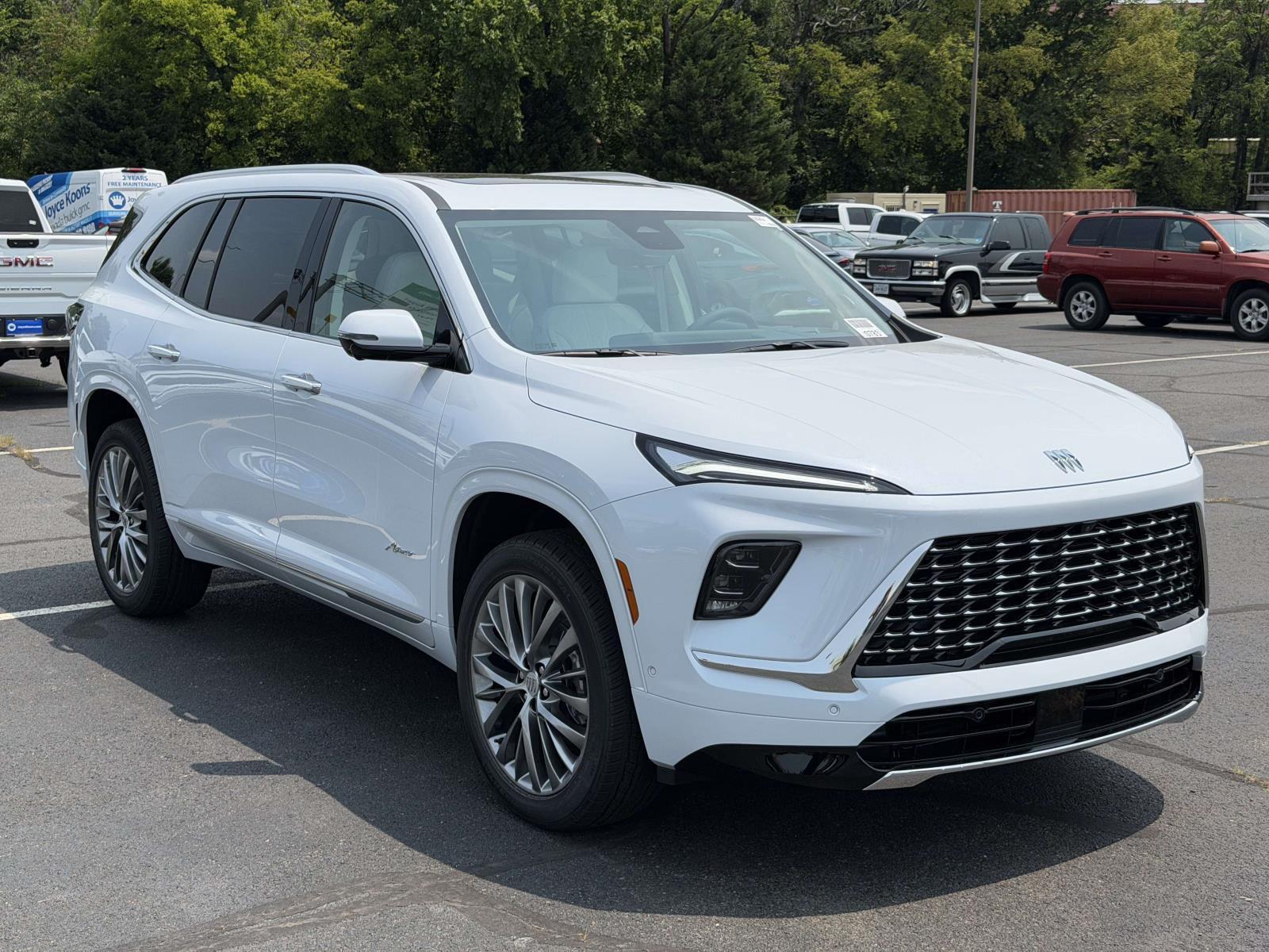 Iridescent White Tricoat 2026 Buick Enclave SUV / Crossover Four-Wheel Drive 8-Speed Automatic