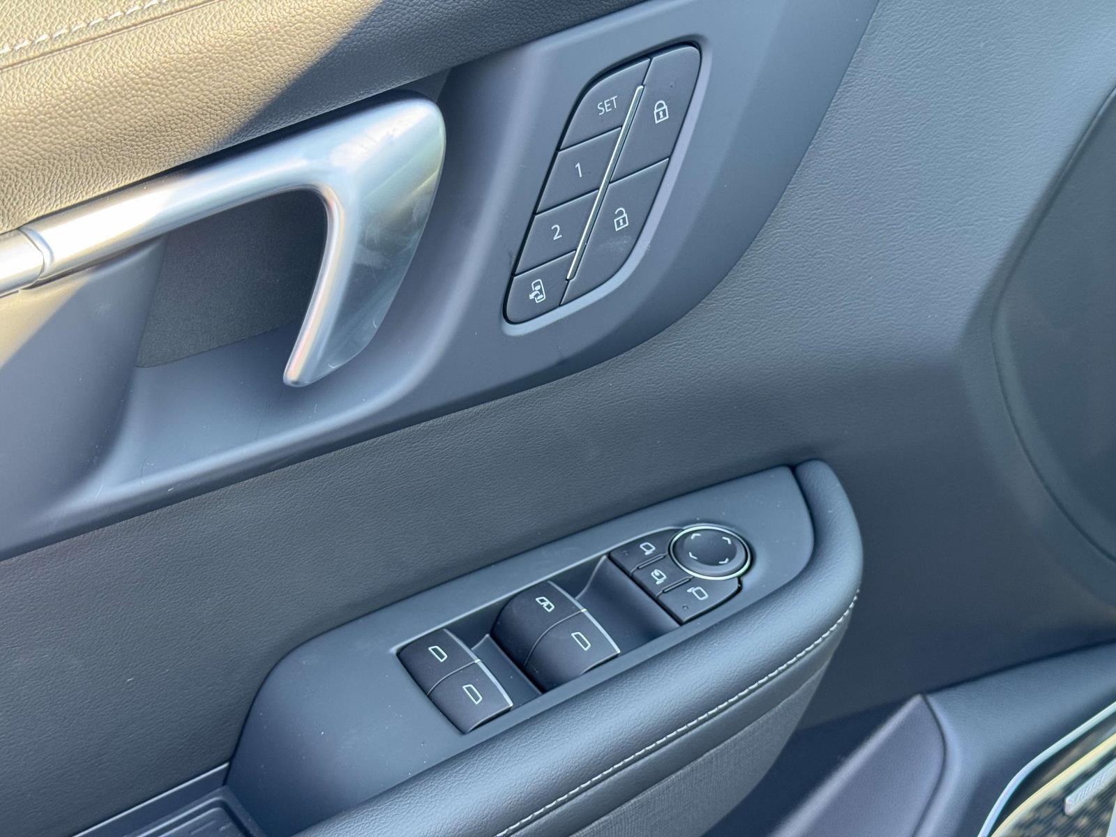 2026 Buick Enclave Sport Touring - Photo 16