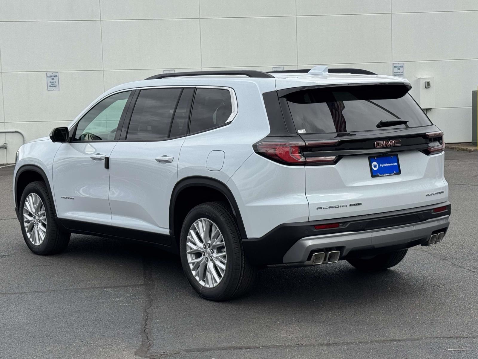 New 2026 GMC Acadia Sedan
