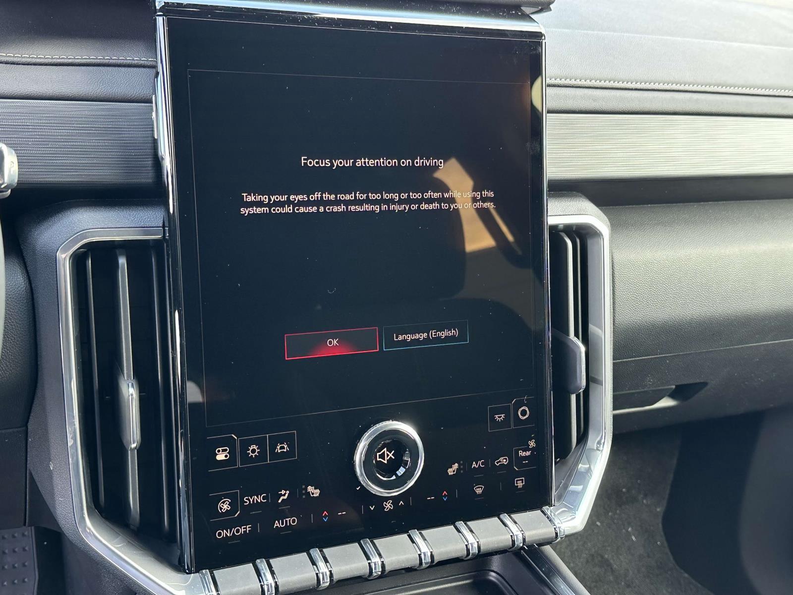 New 2025 GMC Acadia Sedan