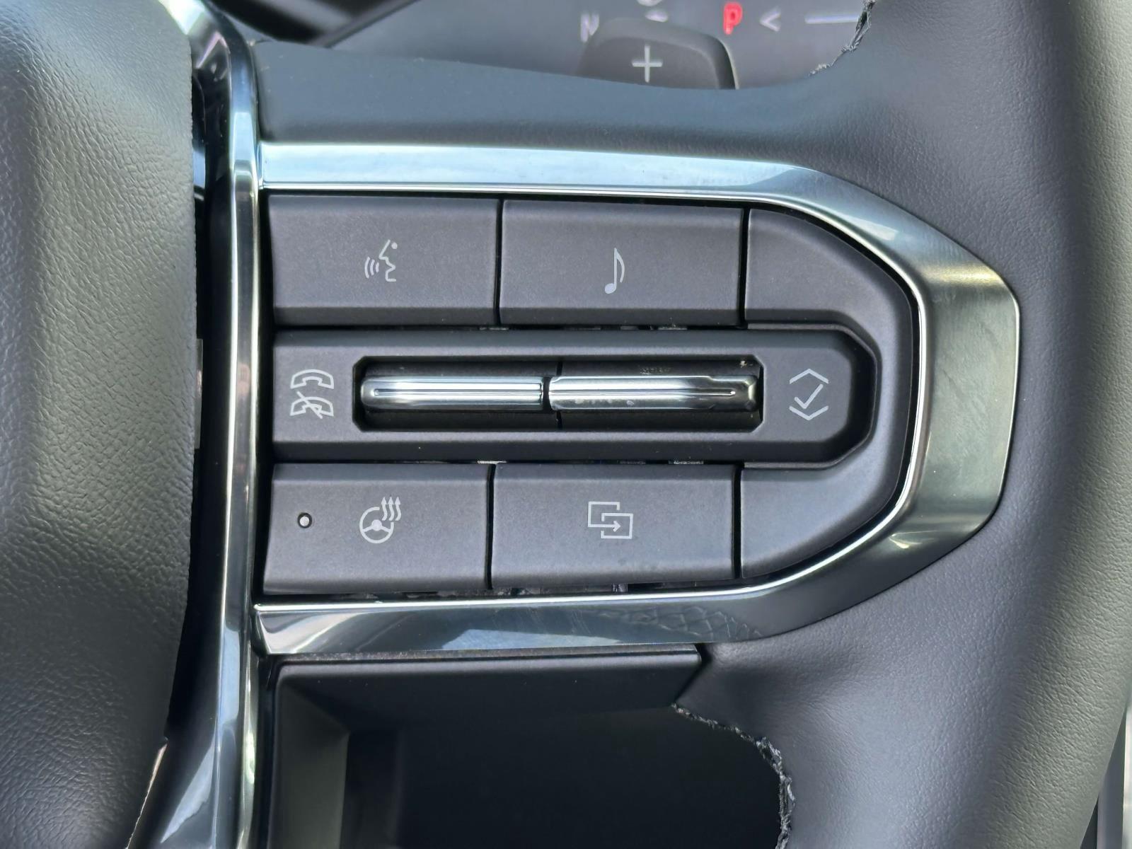 New 2025 GMC Acadia Sedan