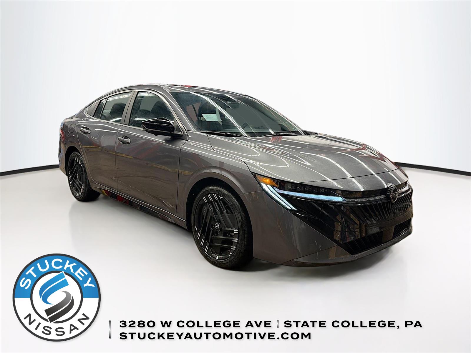 Gray (Gun Metallic) 2026 Nissan Sentra SR FWD Sedan Front-Wheel Drive Continuously Variable Transmission