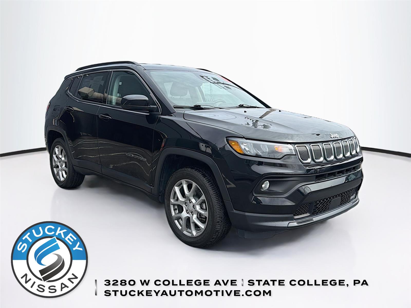 2022 Jeep Compass Latitude Lux 4WD