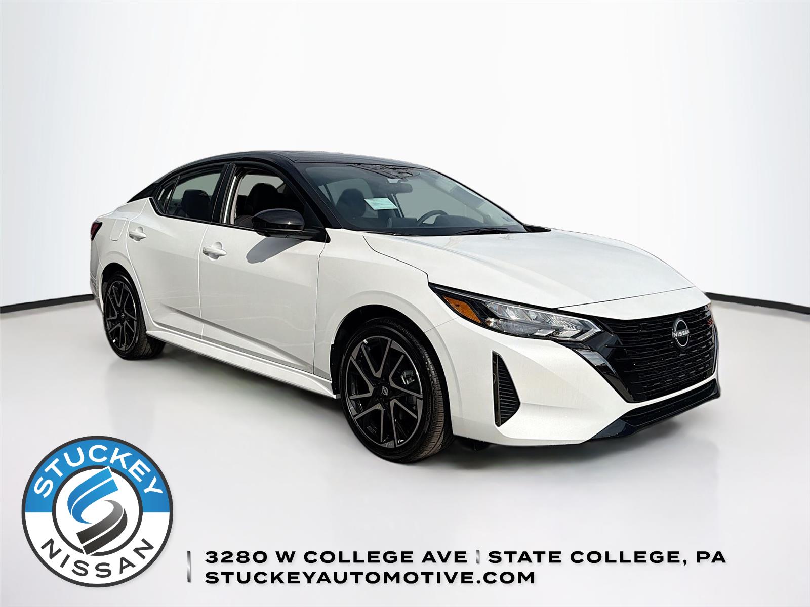 Aspen White Tricoat/Super Black 2025 Nissan Sentra SR FWD Sedan Front-Wheel Drive Continuously Variable Transmission