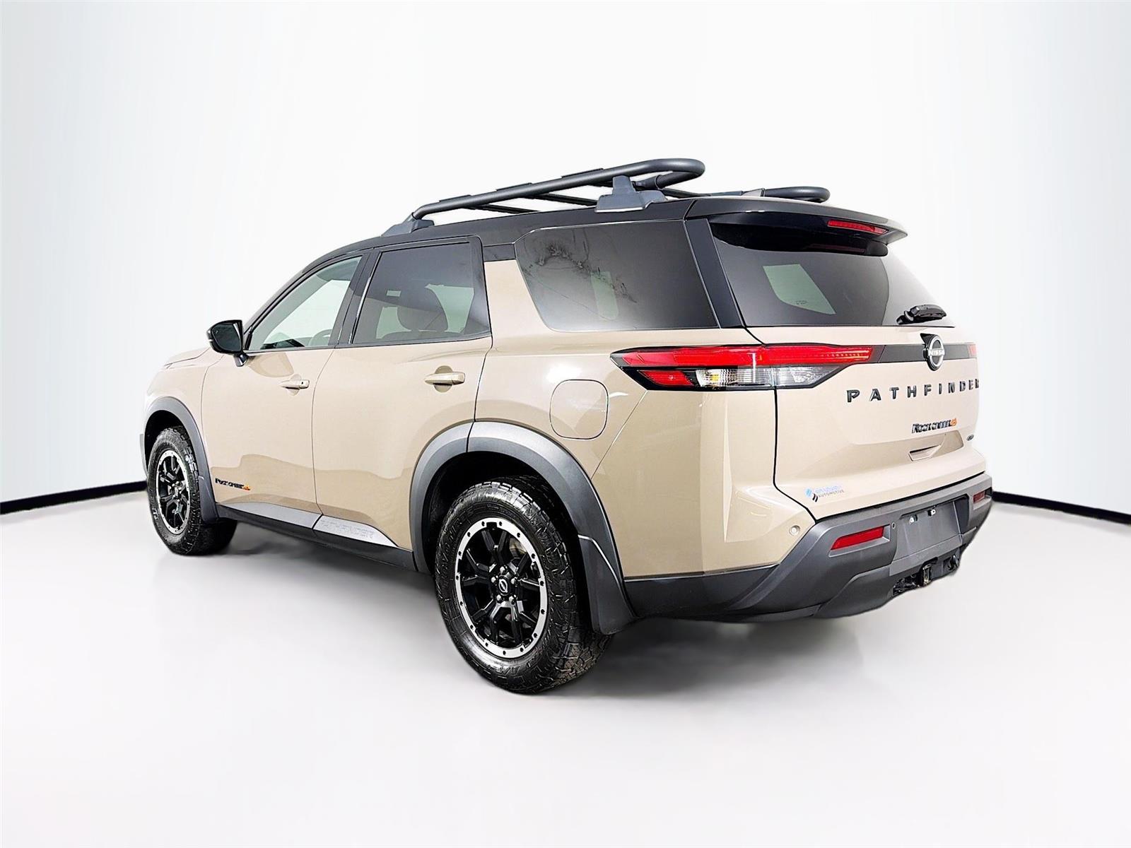 View vehicle photo 5