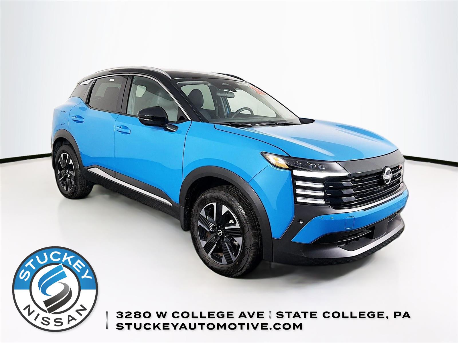 Arctic Ice Blue Metallic/Super Black 2025 Nissan Kicks SR AWD SUV / Crossover All-Wheel Drive Continuously Variable Transmission