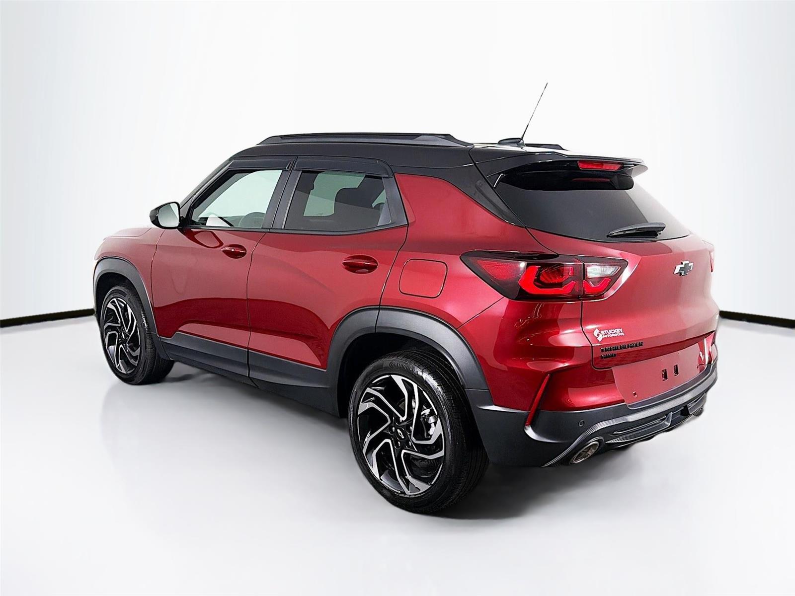 View vehicle photo 5