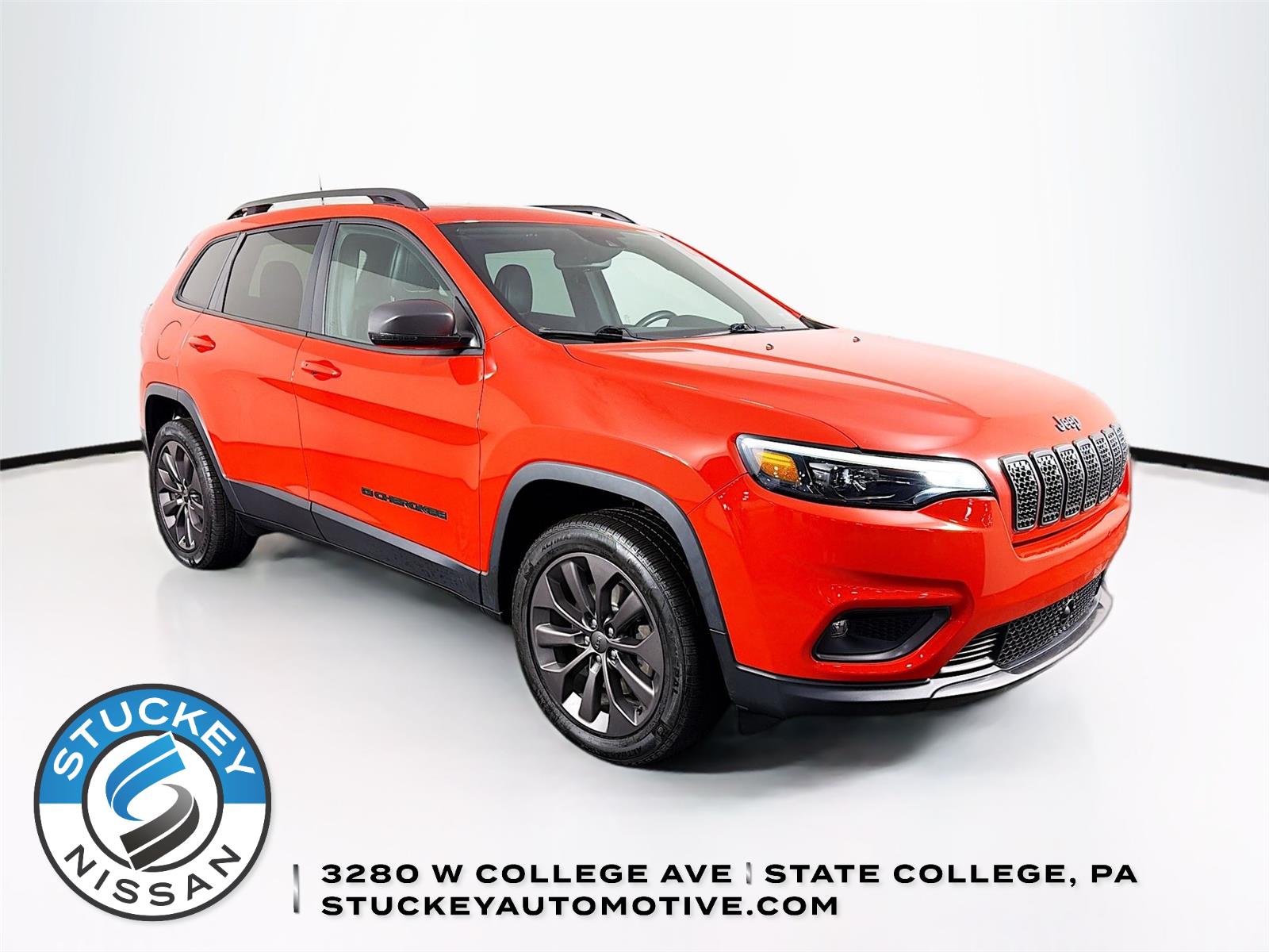 Spitfire Orange Clearcoat 2021 Jeep Cherokee 80th Anniversary 4WD SUV / Crossover Four-Wheel Drive 9-Speed Automatic