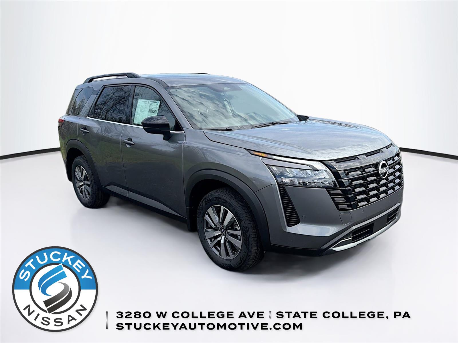 Gray (Gun Metallic) 2026 Nissan Pathfinder SL 4WD SUV / Crossover All-Wheel Drive Automatic