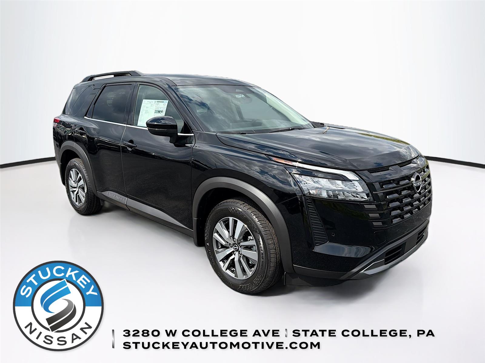Super Black 2026 Nissan Pathfinder SL 4WD SUV / Crossover All-Wheel Drive Automatic