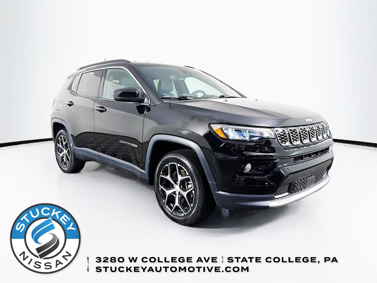 Diamond Black Crystal Pearlcoat 2024 Jeep Compass SUV / Crossover Four-Wheel Drive 8-Speed Automatic