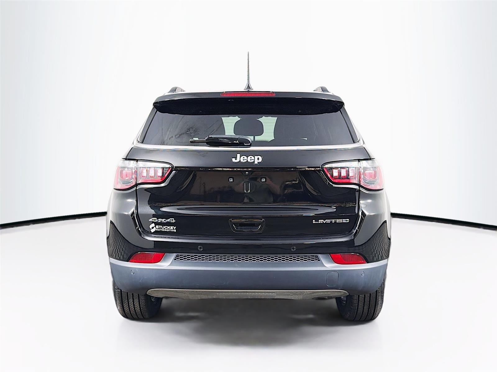 View vehicle photo 6