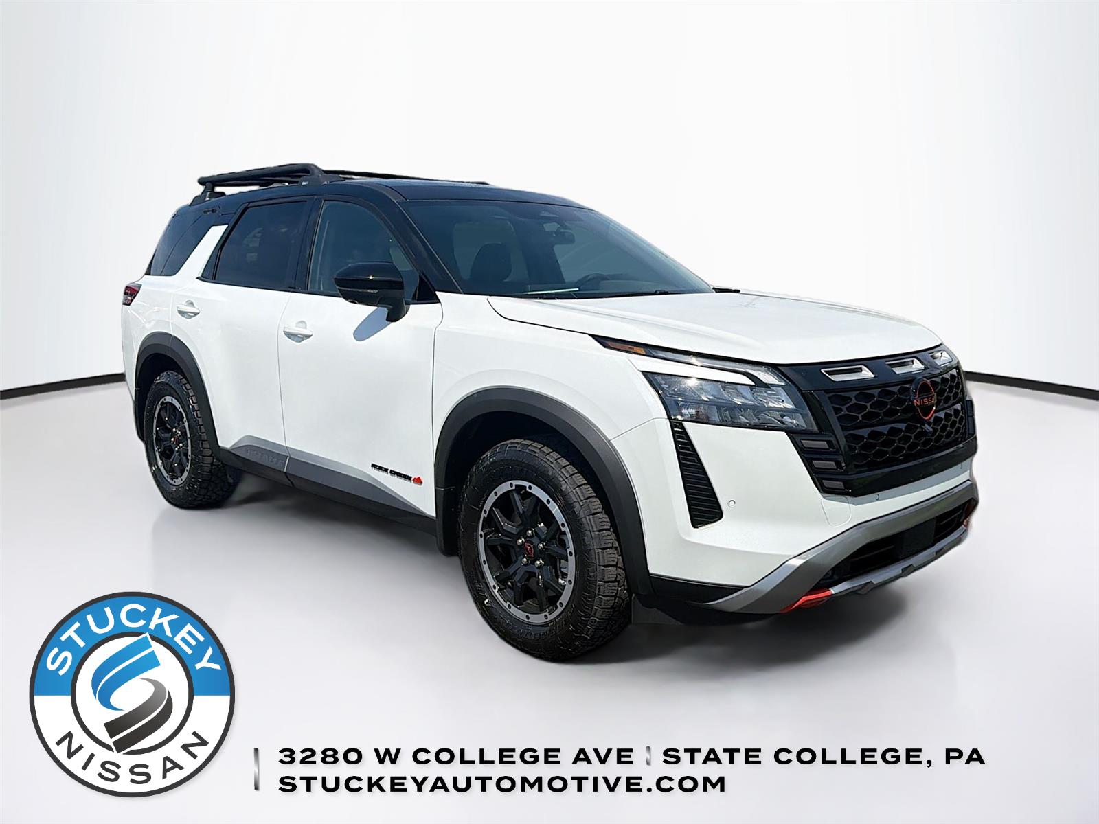 Everest White Pearl Tricoat/Super Black 2026 Nissan Pathfinder Rock Creek 4WD SUV / Crossover All-Wheel Drive Automatic