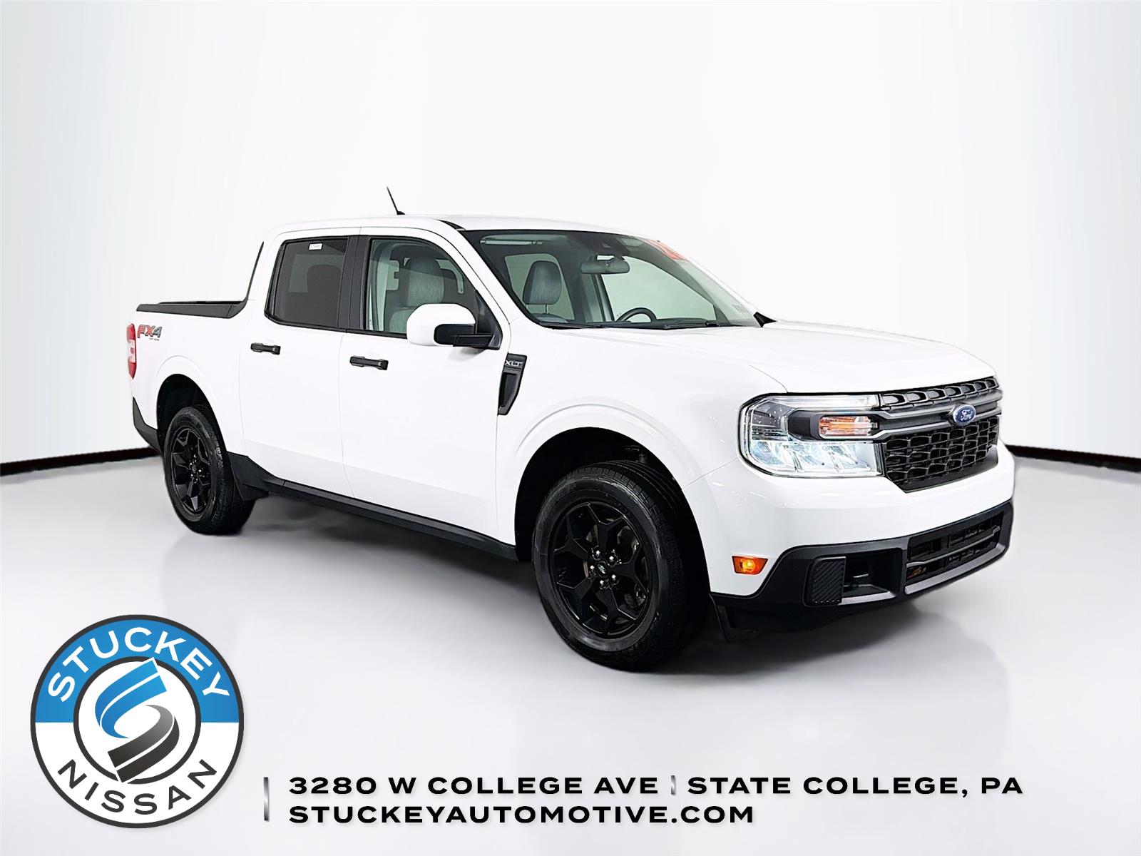 Oxford White 2023 Ford Maverick XLT SuperCrew AWD Pickup Truck All-Wheel Drive 8-Speed Automatic