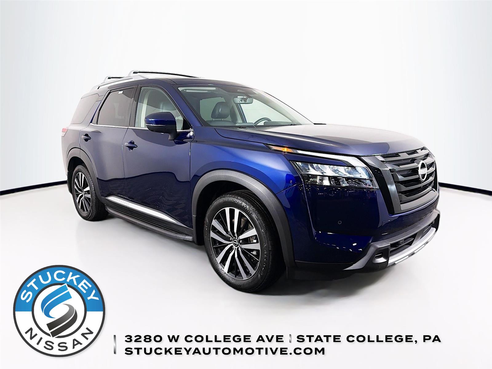 Deep Ocean Blue Pearl 2025 Nissan Pathfinder Platinum 4WD SUV / Crossover All-Wheel Drive Automatic