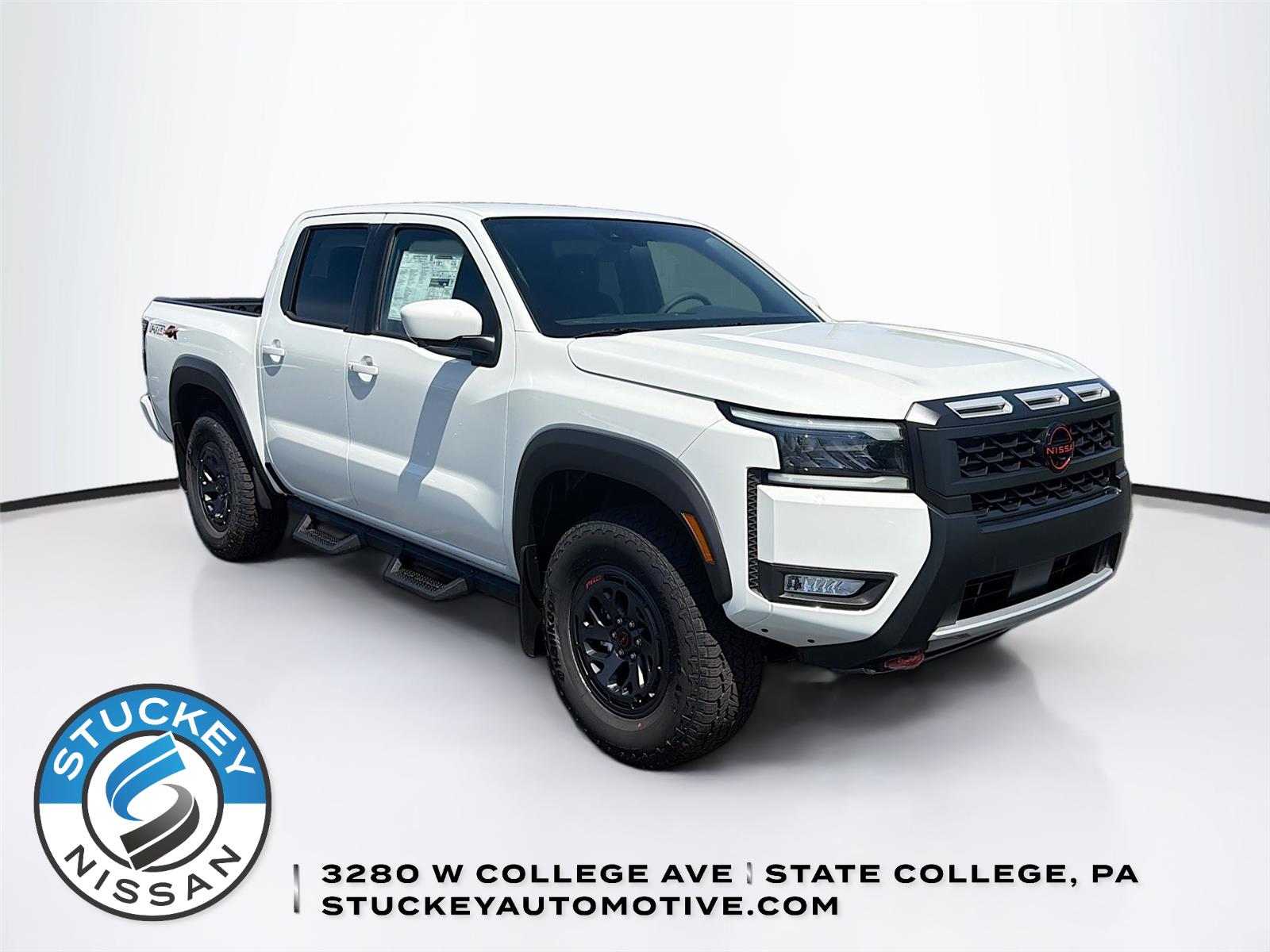 Glacier White 2026 Nissan Frontier PRO-4X Crew Cab 4WD Pickup Truck Four-Wheel Drive Automatic