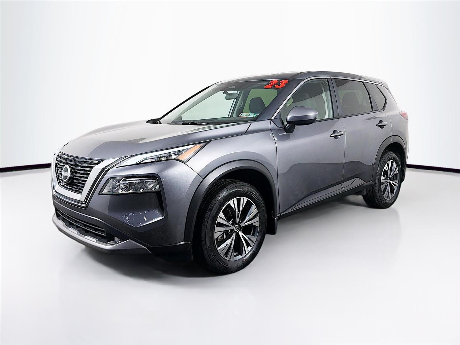 View vehicle photo 3