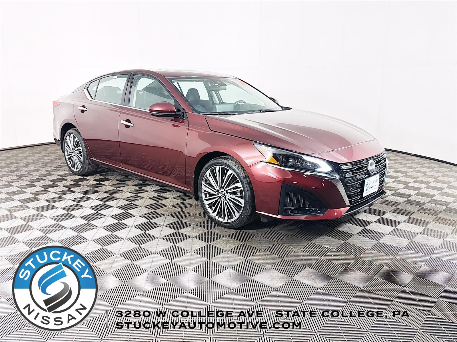 Garnet Pearl Metallic 2024 Nissan Altima 2.5 SL AWD Sedan All-Wheel Drive Continuously Variable Transmission