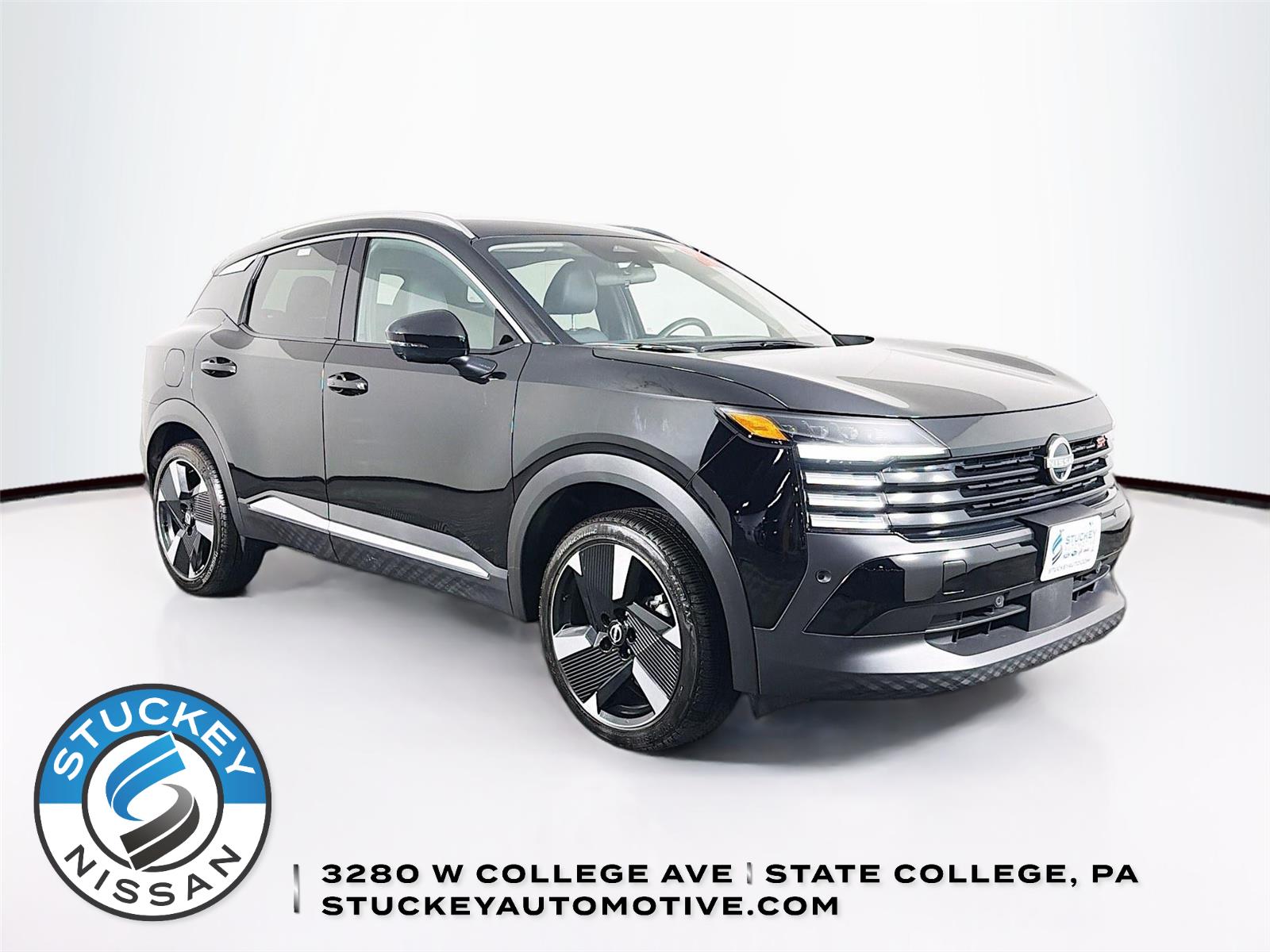 Super Black 2025 Nissan Kicks SR AWD SUV / Crossover All-Wheel Drive Continuously Variable Transmission