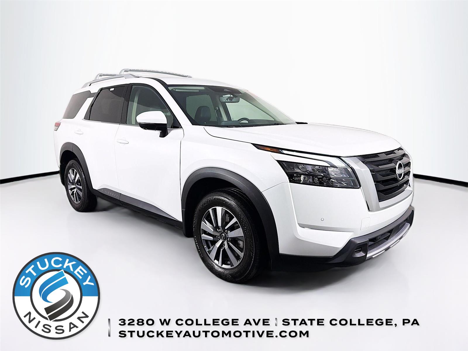 Everest White Pearl Tricoat 2025 Nissan Pathfinder SUV / Crossover All-Wheel Drive Automatic