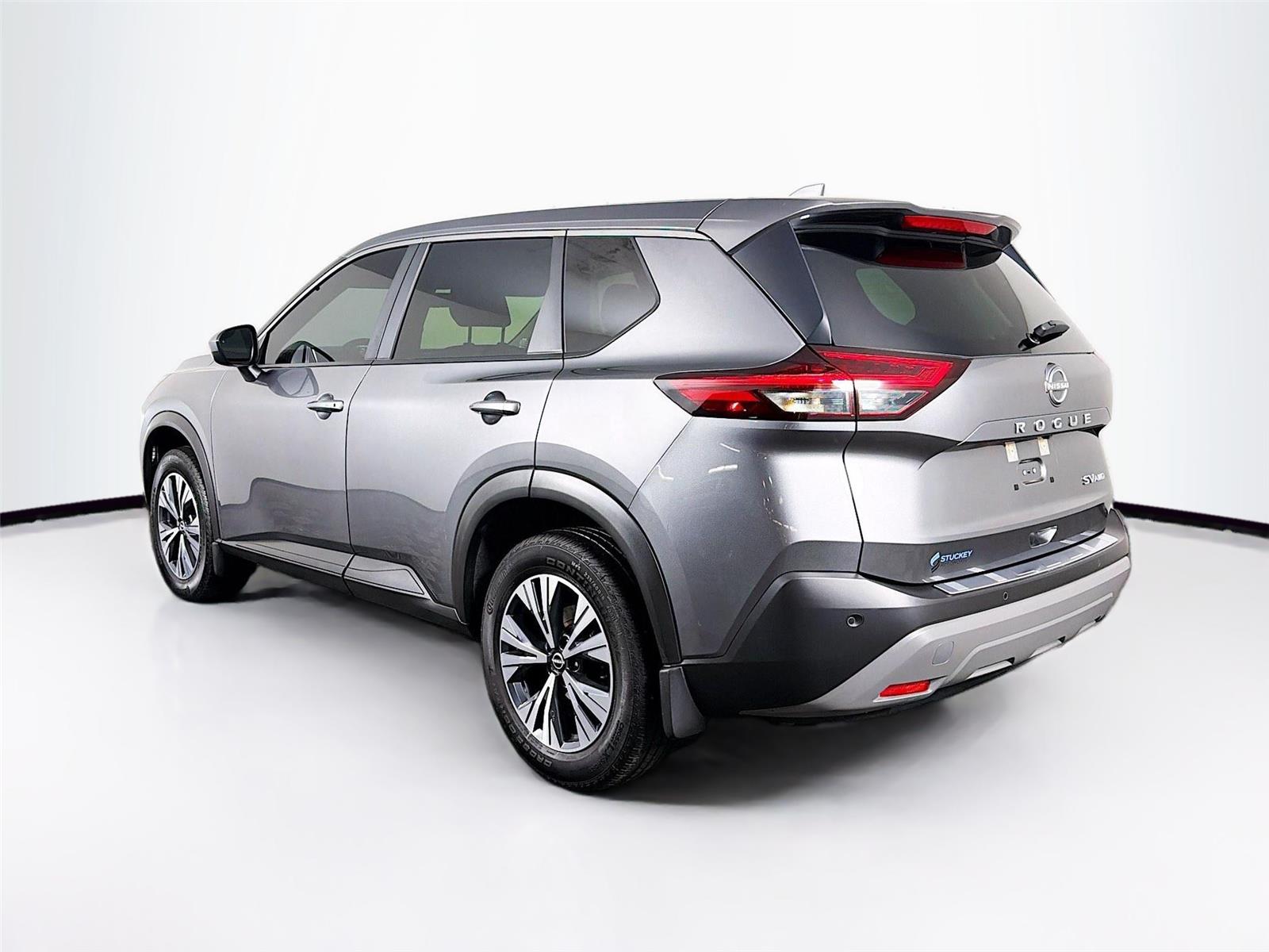 View vehicle photo 5