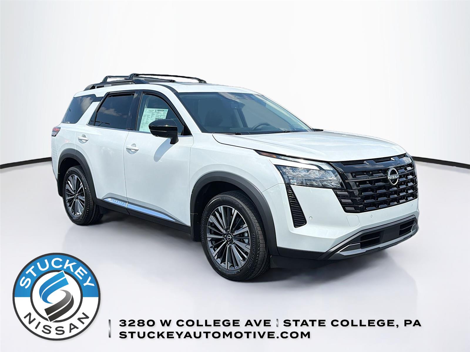 Everest White Pearl Tricoat 2026 Nissan Pathfinder SUV / Crossover All-Wheel Drive Automatic
