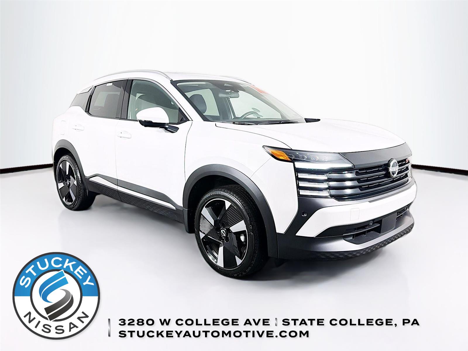 Aspen White TriCoat 2025 Nissan Kicks SUV / Crossover All-Wheel Drive Continuously Variable Transmission