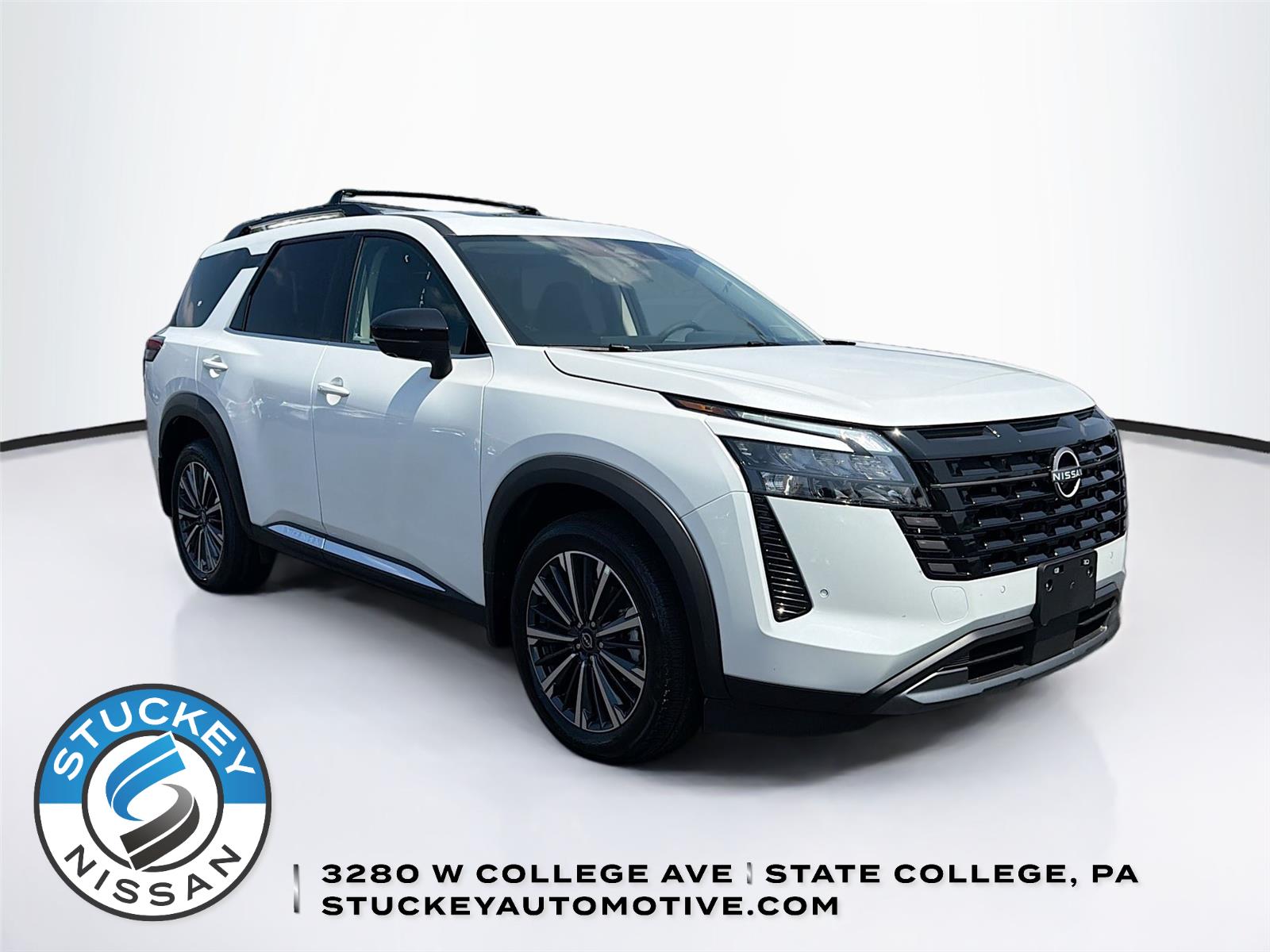 Everest White Pearl Tricoat 2026 Nissan Pathfinder SUV / Crossover All-Wheel Drive Automatic