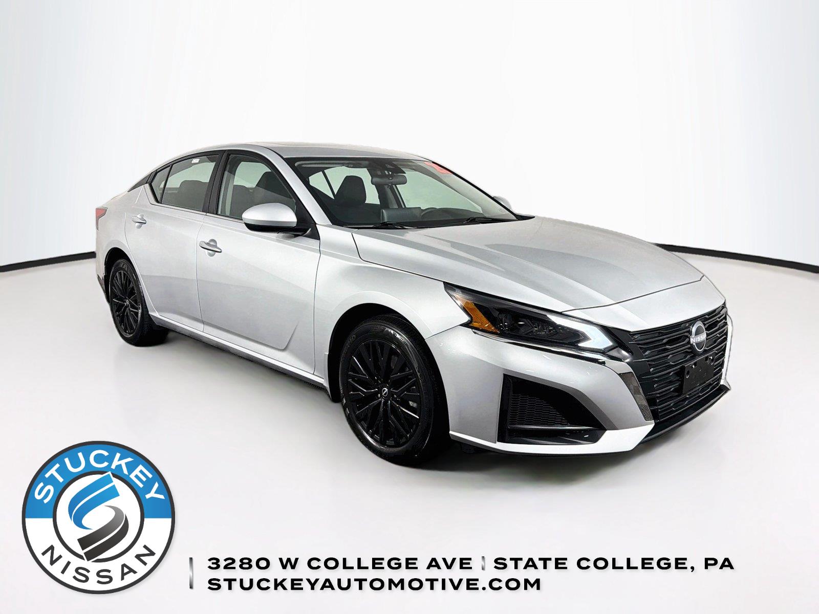 Brilliant Silver Metallic 2025 Nissan Altima Sedan All-Wheel Drive Continuously Variable Transmission